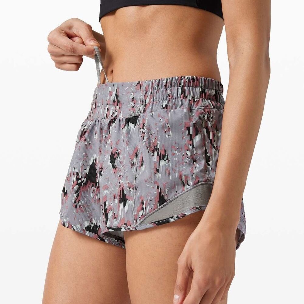 Lululemon - Hotty Hot Low Rise Gray and Pink Short